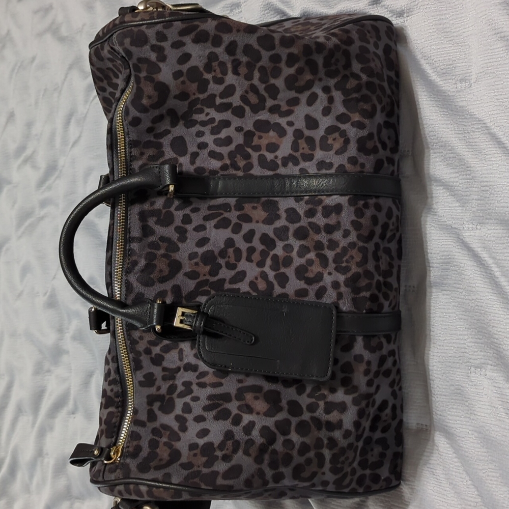 Sole society cassidy black leopard print weekend bag